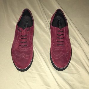 Maroon dress shoes